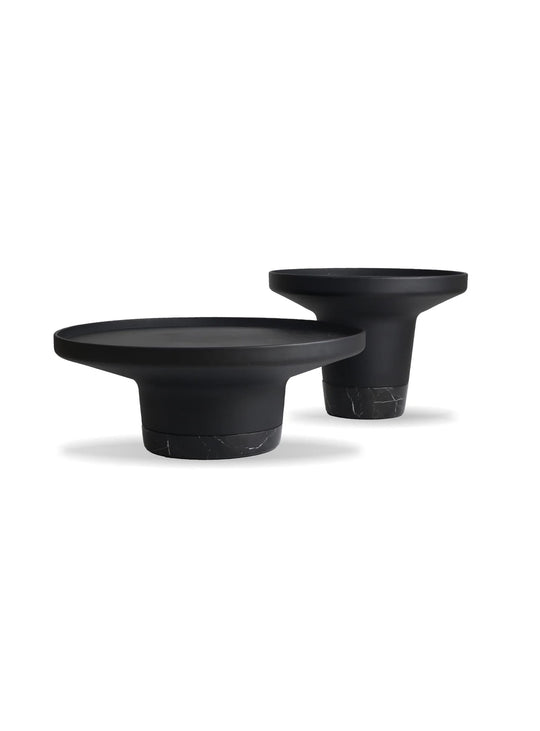 Table à café ronde Spacer : marbre noir raffiné et structure en aluminium.