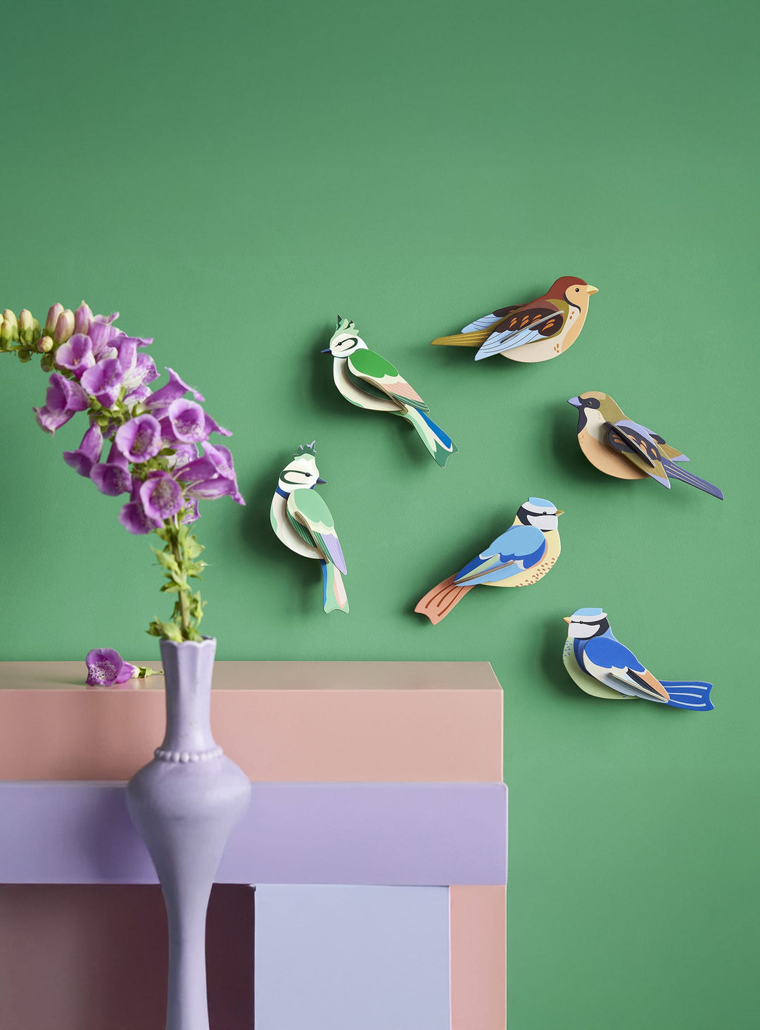 Oiseaux muraux 3D Moineaux Studio Roof, un duo décoratif aux détails raffinés et au relief élégant.