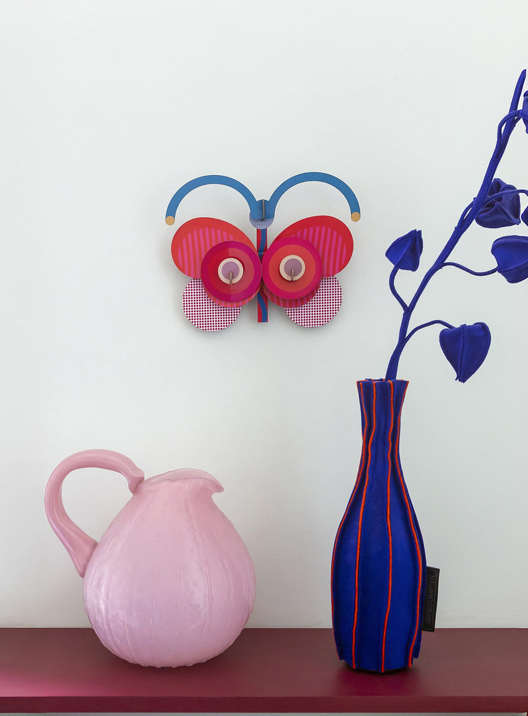 Stripy Butterfly de Studio Roof : papillon 3D coloré, poétique et durable.