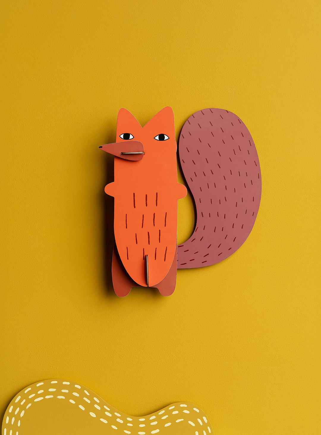 Décoration murale Donna Wilson Studio Roof, une collection colorée et poétique pour habiller vos murs. cyril squirrel fox