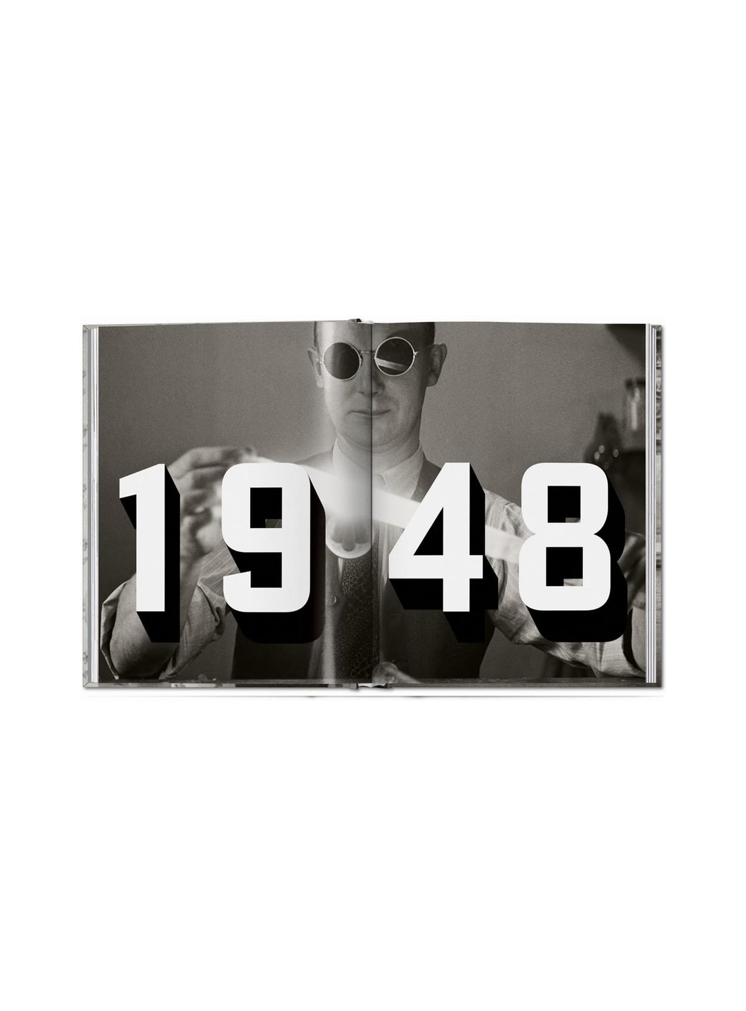 Kubrick avant le cinéma : Taschen réunit ses clichés marquants dans Through a Different Lens.