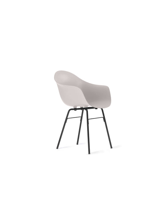 Découvrez la chaise TA TOOU Design, une assise élégante pour la salle à manger. gris