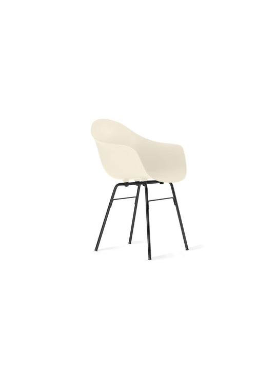 Chaise TA TOOU Design, un mobilier contemporain aux lignes sobres et ergonomiques. creme