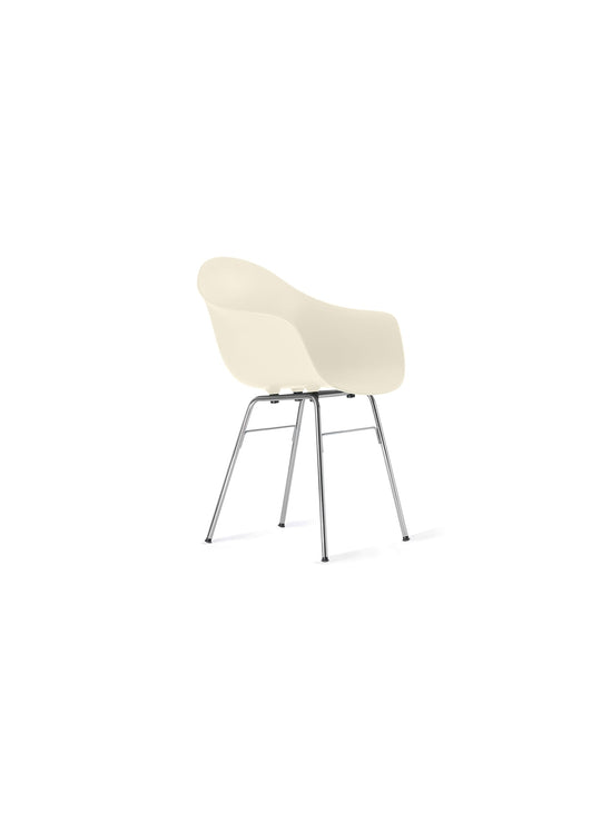 La chaise TA TOOU Design offre un confort optimal avec un design intemporel. creme