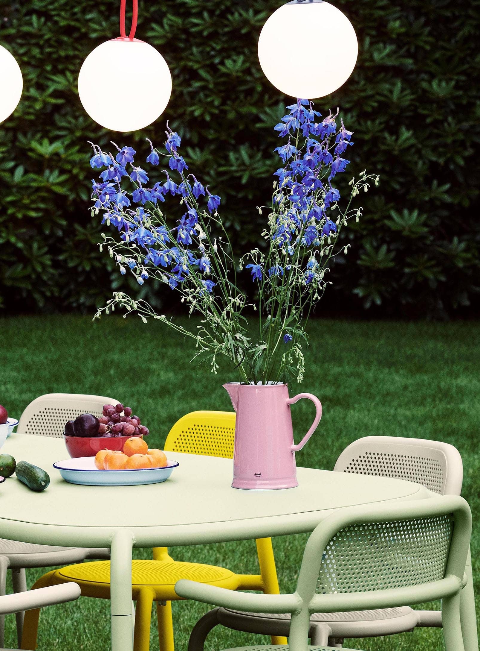 Toní Tablo, Outdoor Tables by Fatboy – Nüspace