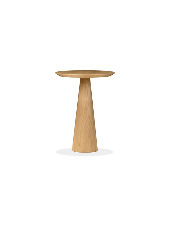 Tables d’appoint Tower, modulables et élégantes pour personnaliser votre espace de vie.
