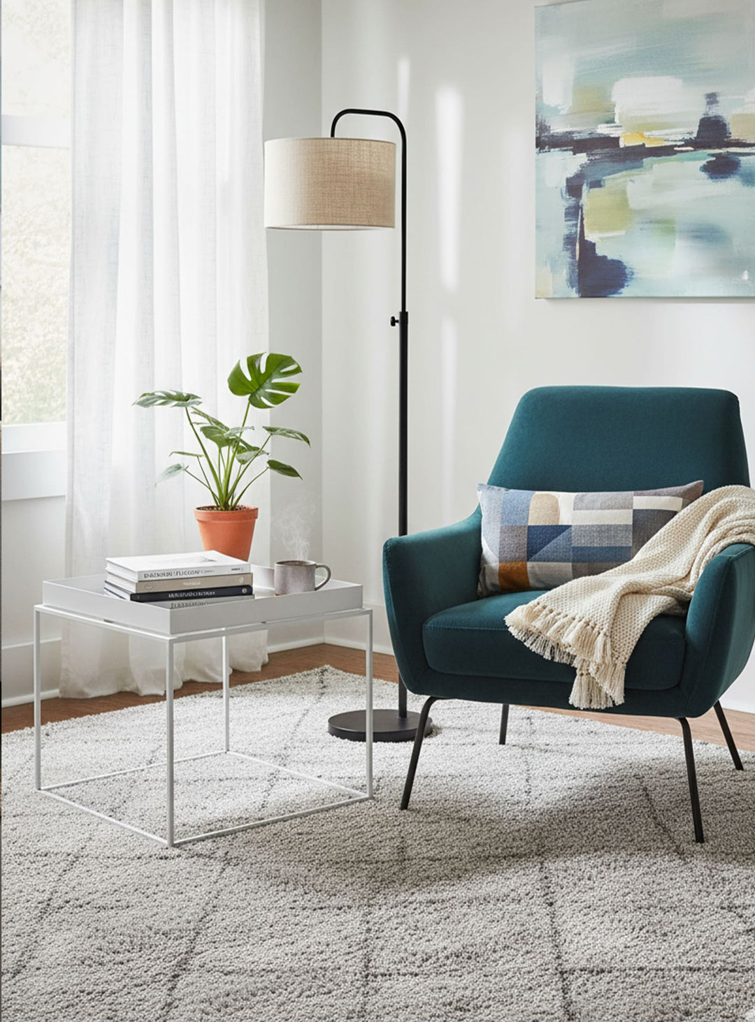 Table d’appoint Tray : design métal, plateau pratique et rebord élégant. blanc