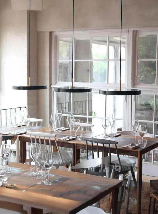 Lampe suspendue Umage Asteria, parfaite pour un intérieur moderne et épuré. anthracite