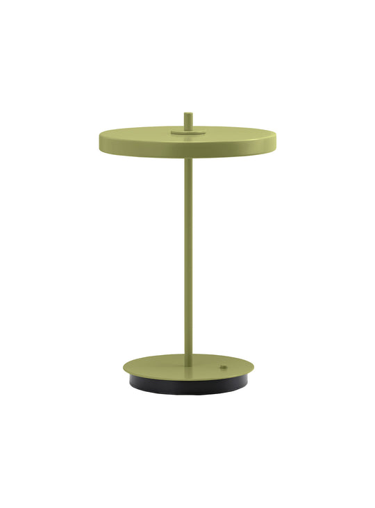 Lampe portable Asteria Move Monochrome Umage, une lumière douce où vous en avez besoin. feuille