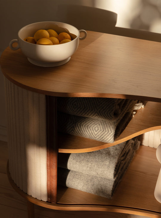 Cabinet Audacious Umage, l'équilibre idéal entre fonctionnalité et design raffiné. sable blanc