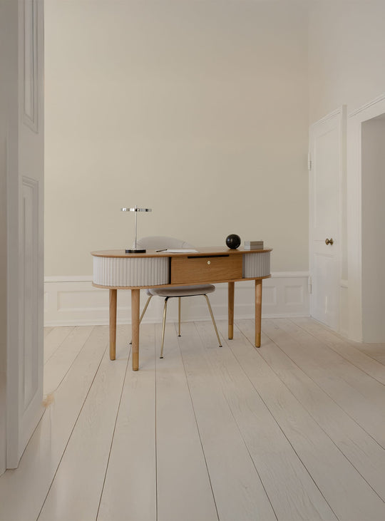 Bureau Audacious de Umage meuble bureau avec étagères intégrées. sterling