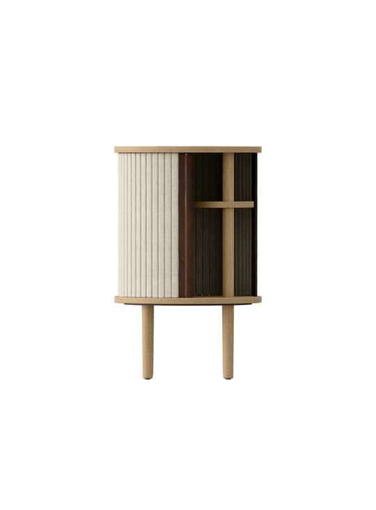 Table d'appoint Audacious Umage : rechargez vos appareils avec son hub USB discret. sable blanc