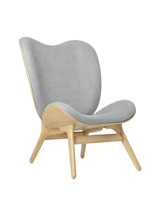 Fauteuil Umage A Conversation Piece Tall, design enveloppant au style scandinave.