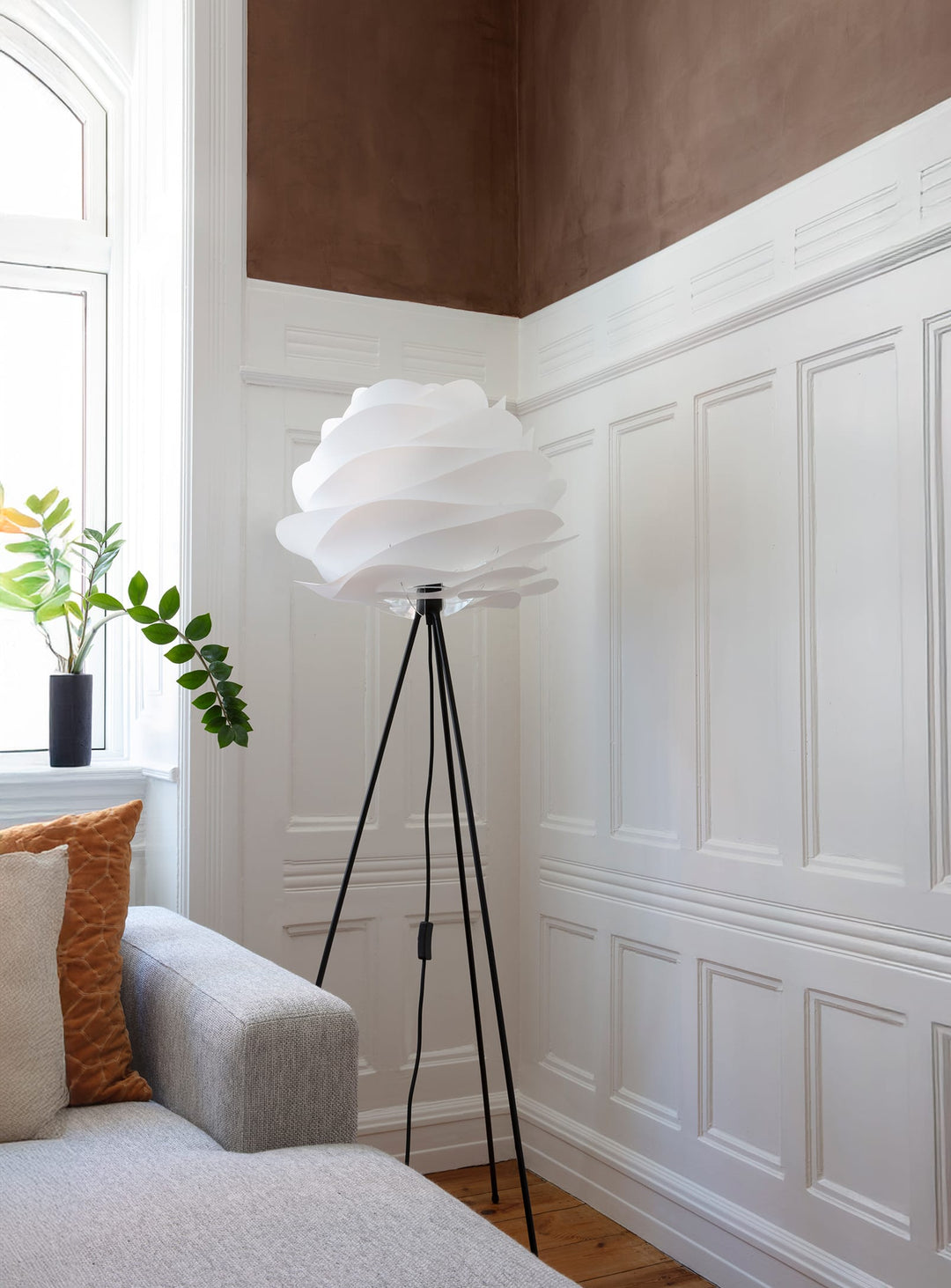 Abat-jour Carmina de Umage lumière chaleureuse et apaisante. blanc