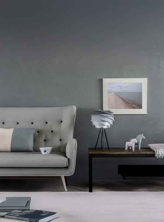 Abat-jour Carmina de Umage style scandinave doux et raffiné. gris brumeux