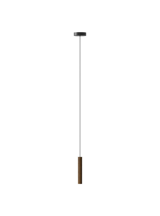 Lampe suspendue Chimes Umage, un luminaire raffiné qui sublime tous les intérieurs modernes. chene foncé