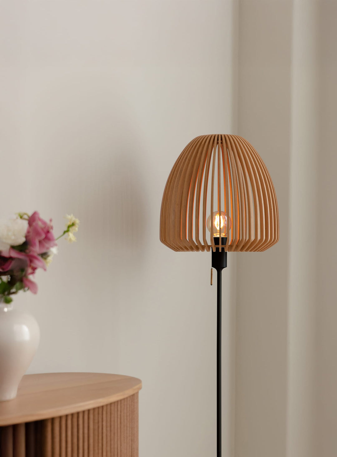 Abat-jour Clava Wood de Umage design minimaliste en bois. chene