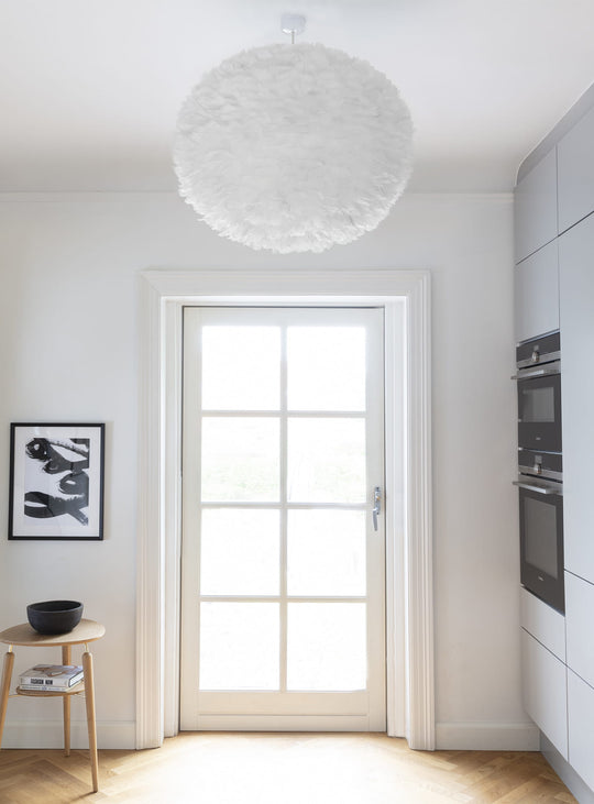 Abat-jour Eos Umage : un luminaire raffiné pour une ambiance naturelle et apaisante. blanc