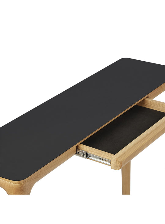 Console Heart'n'Soul Umage, un meuble de rangement élégant pour un intérieur raffiné. chene noir obsidian