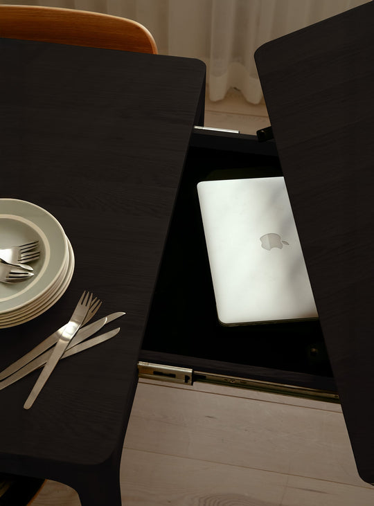 Table à dîner extensible Heart'n'Soul Umage avec tiroirs pratiques pour un intérieur ordonné. chene noir