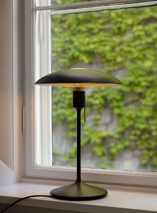 Abat-jour Manta Ray de Umage éclairage doux et ambiance moderne. noir