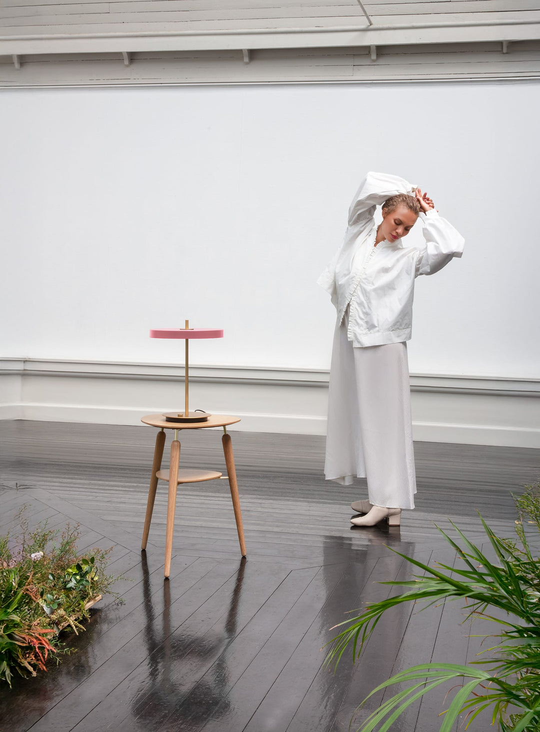Table d’appoint My Spot Umage : table design minimaliste, pratique et moderne. chene 