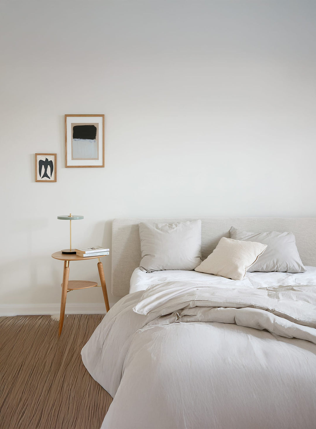 Table d’appoint My Spot Umage : table contemporaine, style nordique et USB. chene