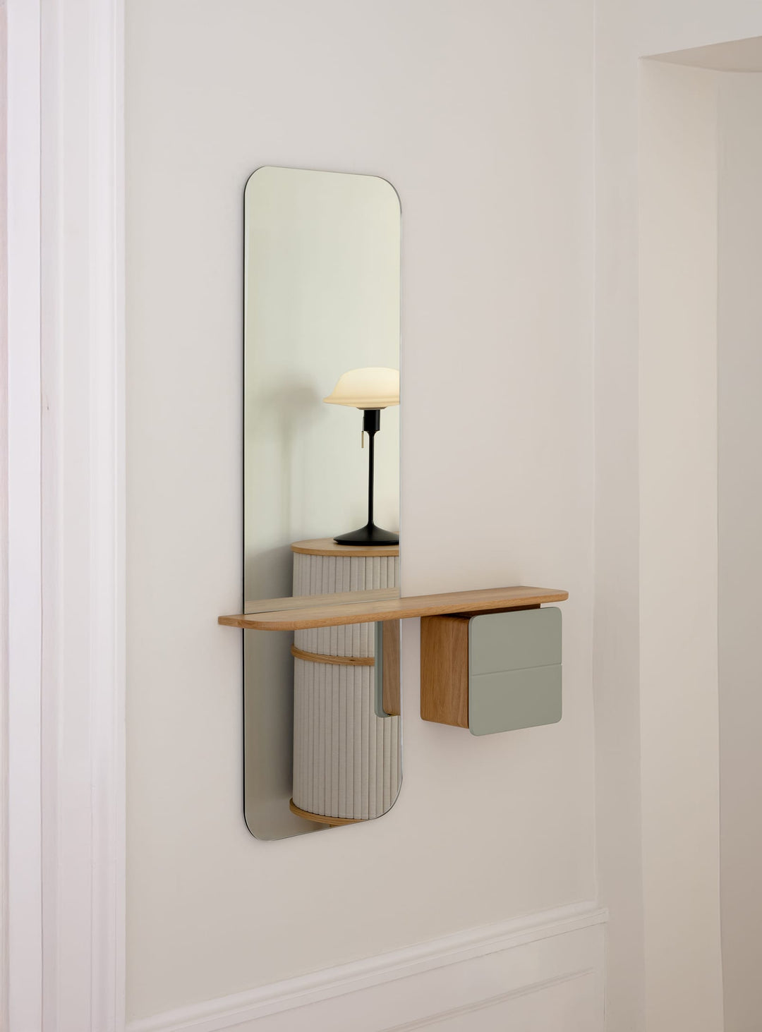 Miroir One More Look Umage : une création design pour simplifier votre quotidien. olive