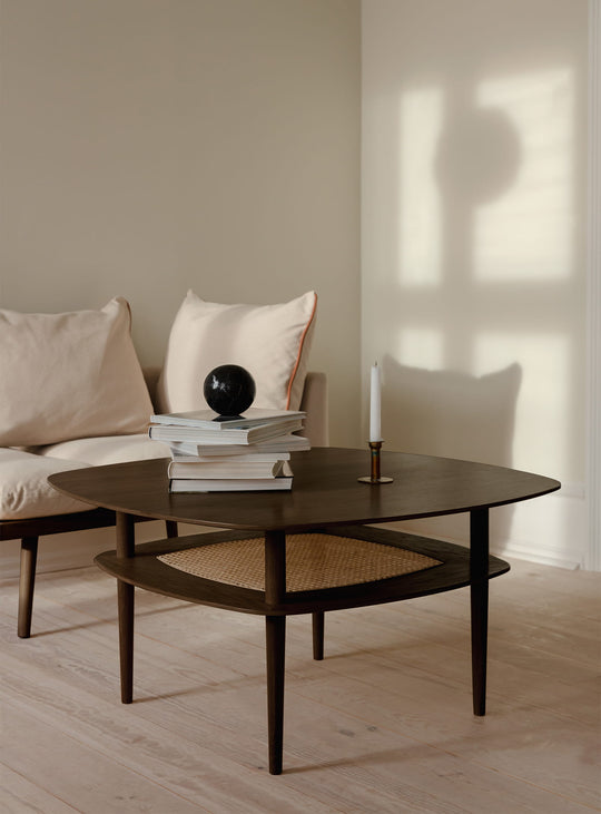Table à café carrée Together Umage : une table en chêne au design scandinave chaleureux. chene foncé