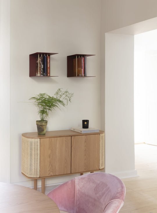 Cabinet Treasures Umage : un meuble design personnalisable pour exposer vos trésors. roseau venitien