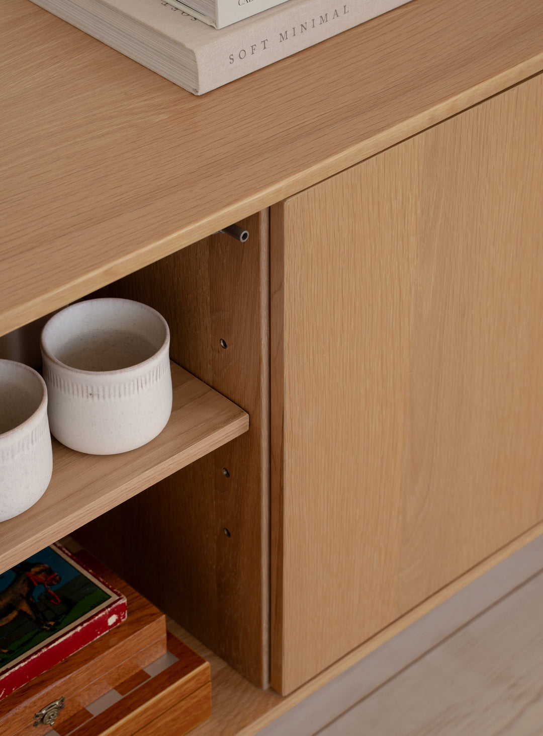 Buffet Treasures Umage : esthétique chaleureuse et personnalisation sur mesure. chene