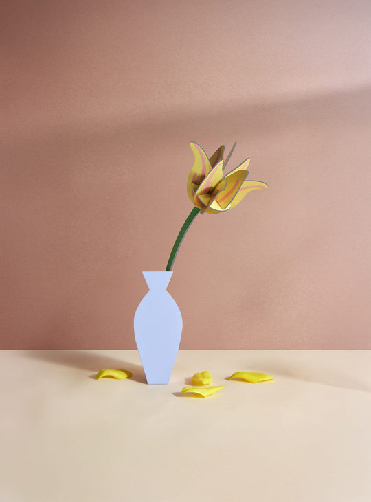 Fleur décorative Tulipe Jaune Studio ROOF : une tulipe en papier 3D lumineuse et élégante.