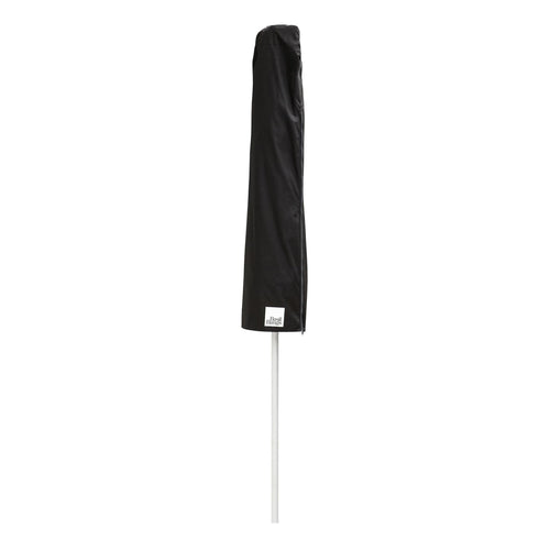 Protégez votre parasol avec le couvre-parasol de Basil Bangs, offrant une protection optimale contre l'usure et les éléments pour un parasol éclatant année après année.