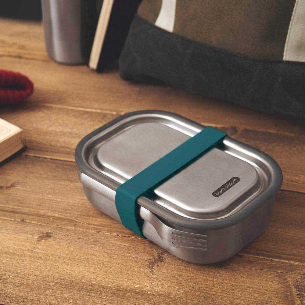 Cette boîte à lunch black+blum est idéale pour les voyages, les randonnées ou les déjeuners au travail. C'est la boîte parfaite pour tout type de repas.