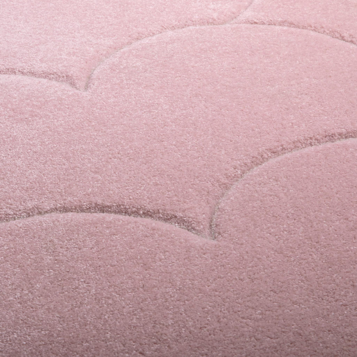 Le tapis Bubble de Fatboy, une œuvre d'art pour votre sol. Son motif arrondi crée un équilibre entre design et confort, transformant instantanément l'ambiance de votre espace.