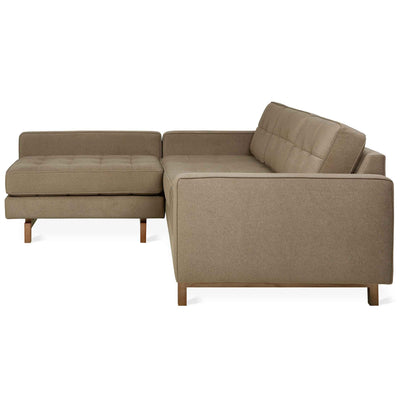 Apportez une touche de modernité à votre espace avec le sofa bi-sectionnel Jane Loft 2 de Gus* Modern, doté de bordures passepoilées et de coussins à boutons-tuffetés.