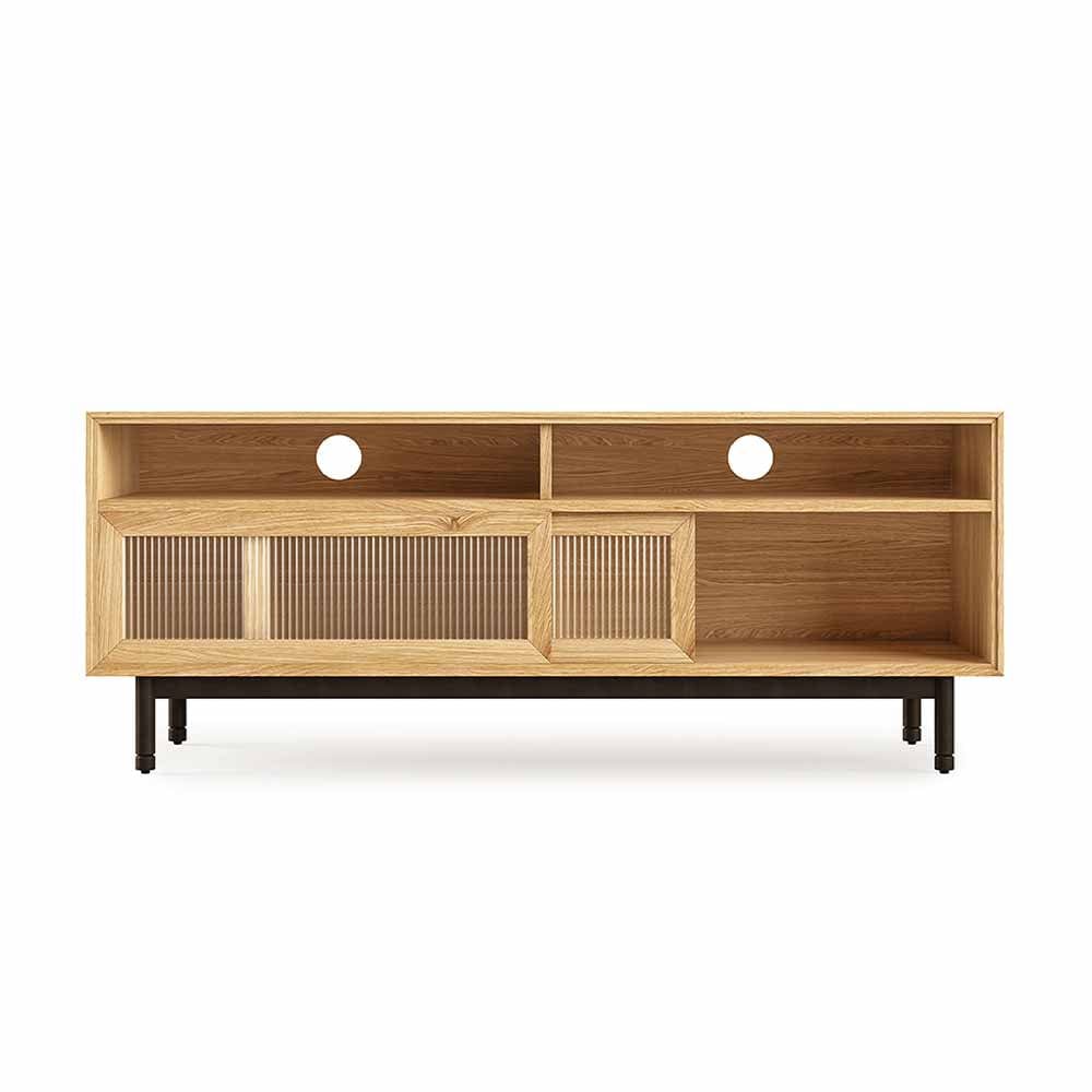 Gus* Modern Munro, meuble TV avec portes coulissantes et étagères, en bois et verre, chêne blanc