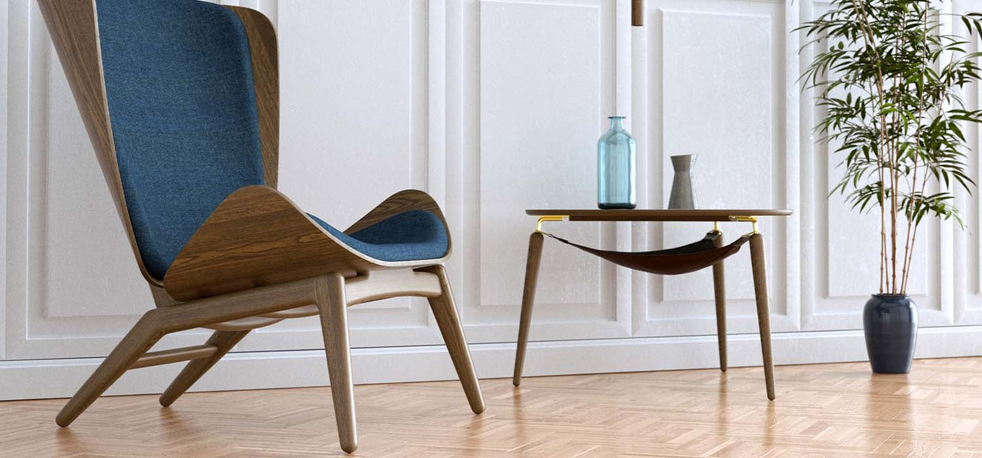 Avec sa forme organique minimale, ainsi que la combinaison de bois et de fins détails métalliques, la table basse Hang Out d’Umage a une expression scandinave classique. De minces pieds gracieux fixés à un support en métal et un plateau de table arrondi