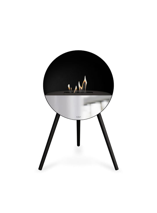 Foyer Eye noir Le Feu : feu autoportant et chaleur naturelle.