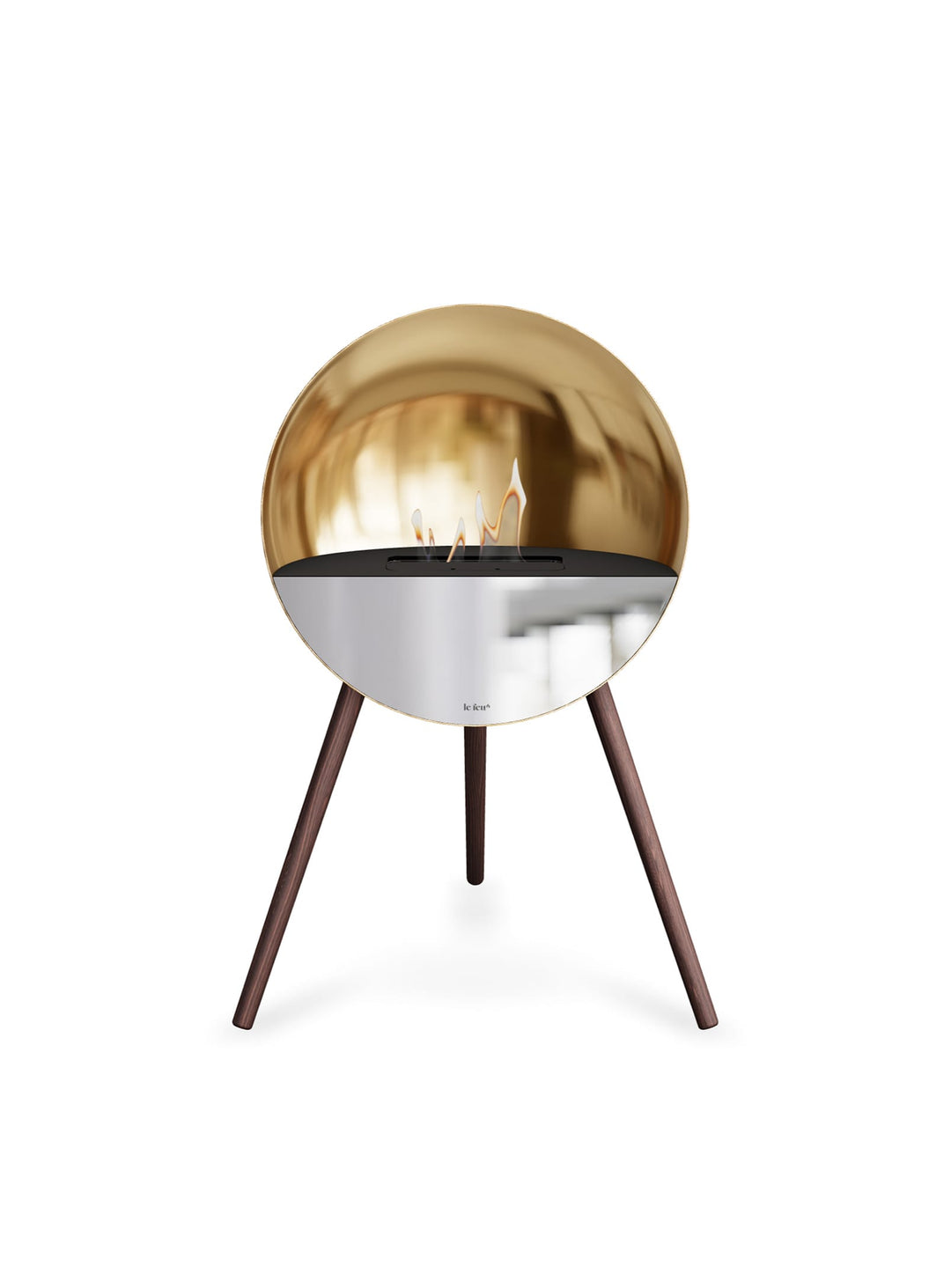 Foyer Eye or rose de Le Feu : beauté scandinave et feu durable.