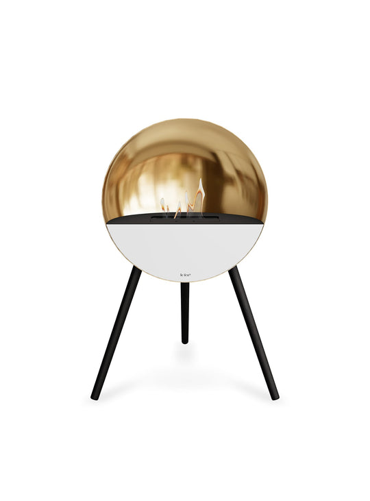 Foyer design Eye Le Feu : or rose et chaleur contemporaine.