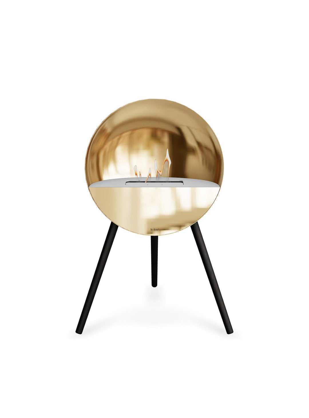Foyer Eye or rose de Le Feu : flamme authentique et allure chic.