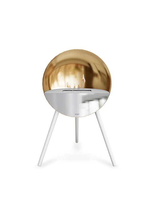 Foyer Eye or rose de Le Feu : charme scandinave et éclat luxueux.