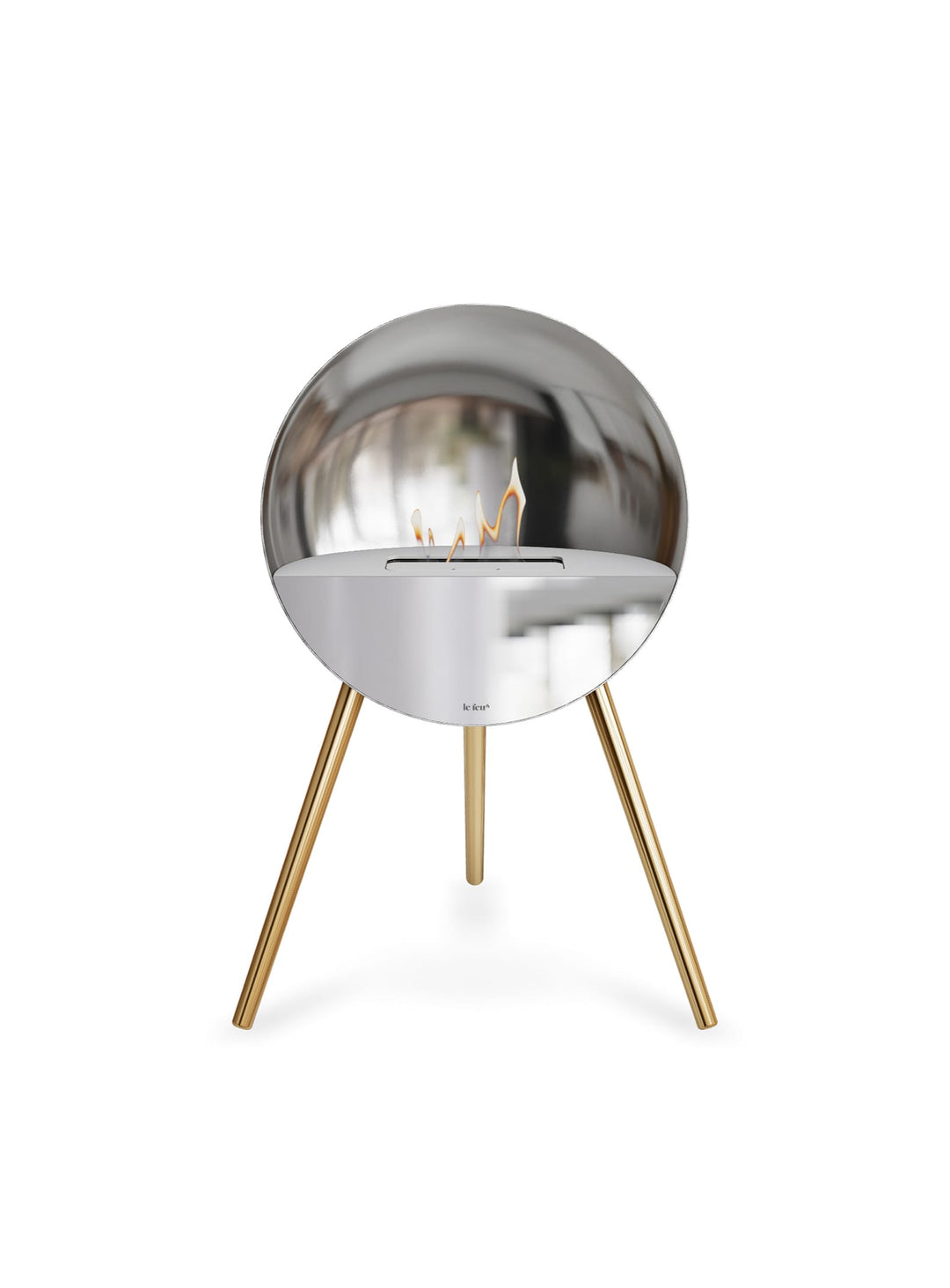 Foyer Eye argent Le Feu : style argent poli et ambiance cosy.