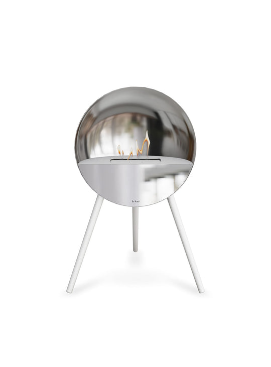 Foyer bioéthanol Eye argent : design lumineux et chaleur élégante.