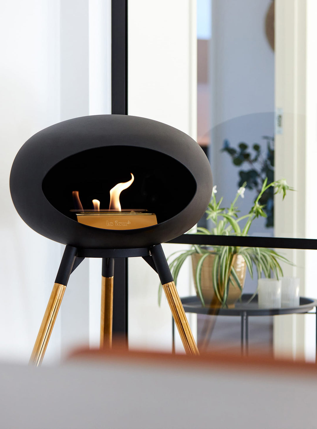Ground High Dome fireplace<br> Black 
