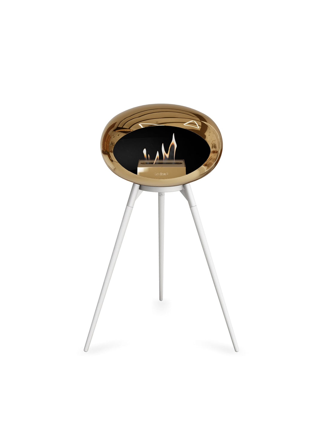 Foyer Ground High Dome Le Feu or rose : design nordique et feu authentique.