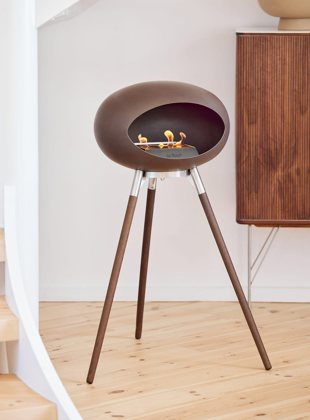 Foyer Ground High Dome Mocca de Le Feu : chaleur naturelle et design scandinave.