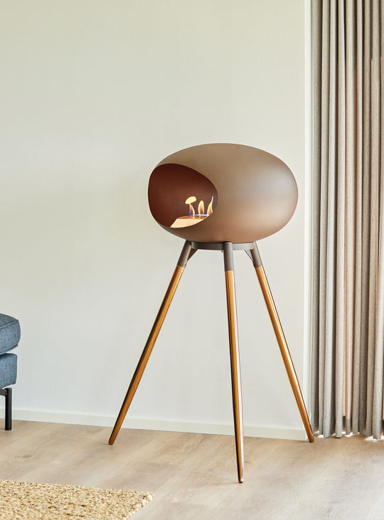 Foyer Le Feu Ground High Dome Mocca : feu écologique et chaleur raffinée.