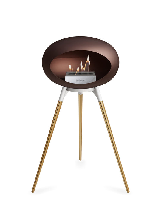 Foyer design Ground High Dome de Le Feu Mocca : chaleur douce et ton bois.